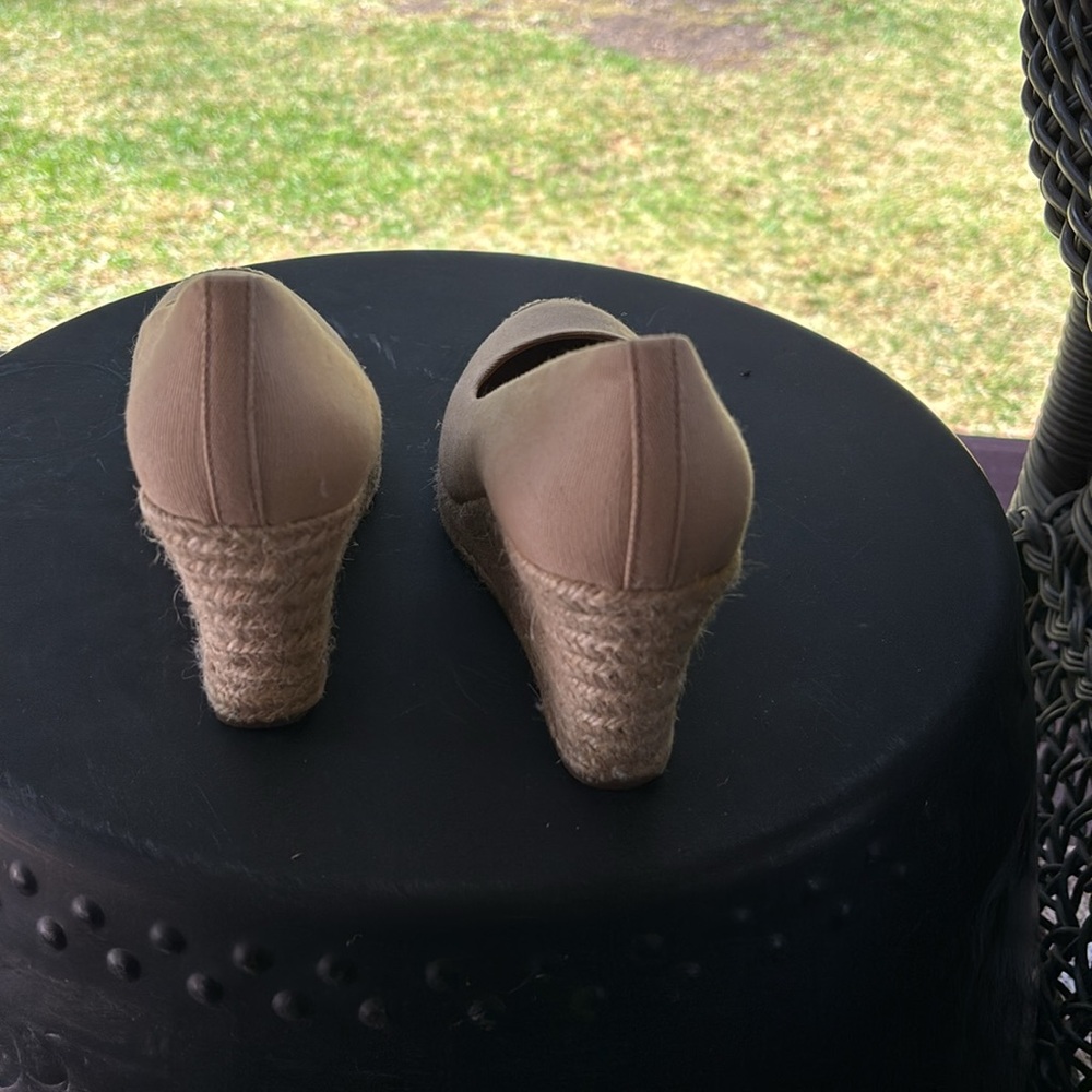 JCrew espadrilles. Worn once. Size 7 - Picture 4 of 7
